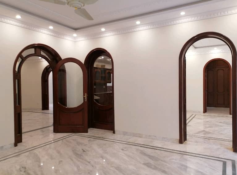 Reserve A Centrally Located House In Gulberg 0