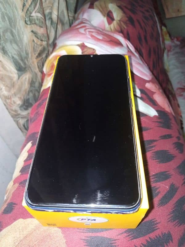 Realme C12 with box (3/32) 4