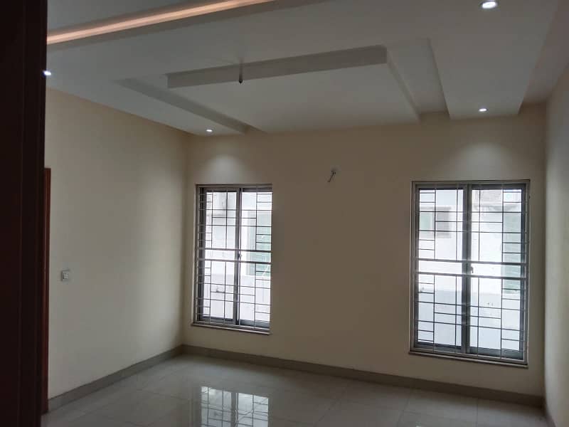 Upper portion for rent 8