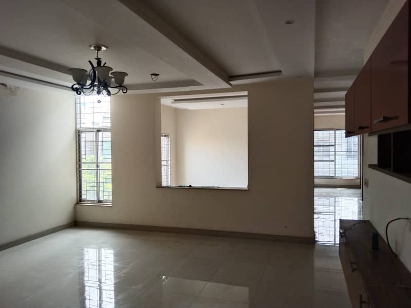 Upper portion for rent 13