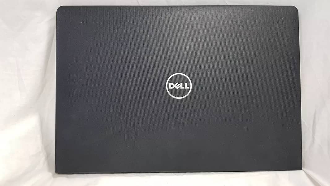 Dell Vostro 3578 Core i7 8th Gen 15.6 in FHD 8gb 256gb ssd 1