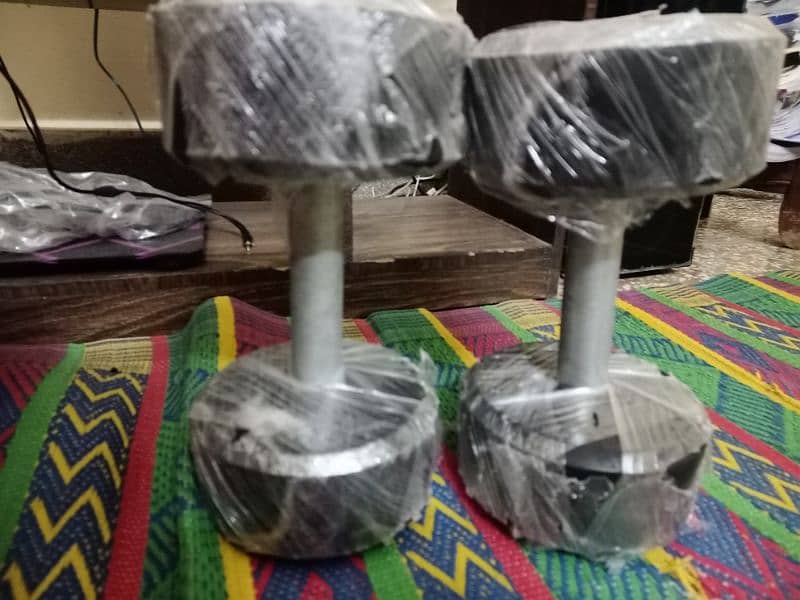 8KG DUMBBELLS SET FR Fitness For Sell 1