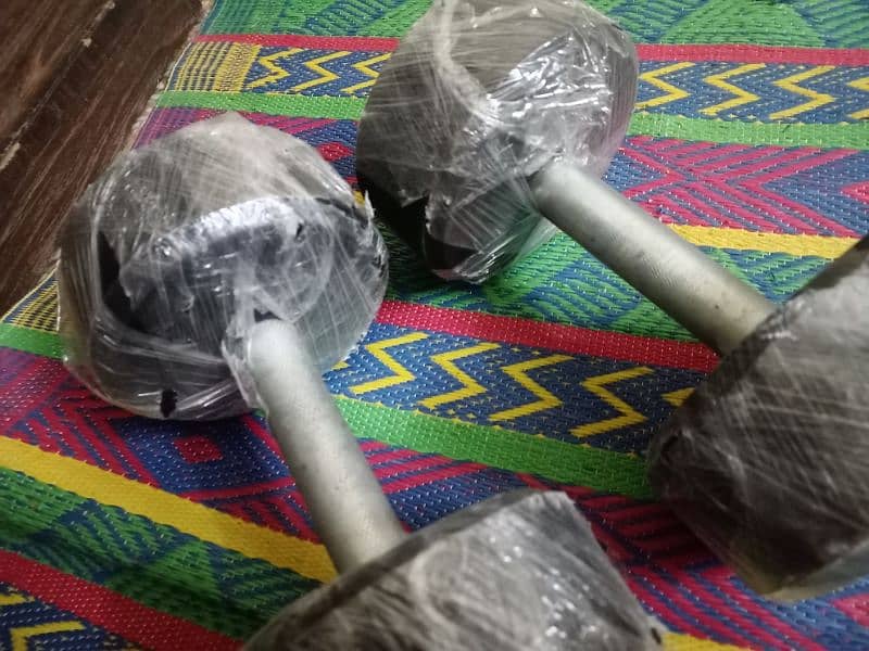 8KG DUMBBELLS SET FR Fitness For Sell 2