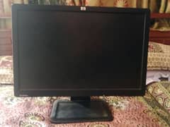 24 inch HP lcd monitor 10/10 condition