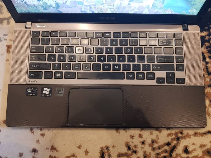 Toshiba satellite laptop for sale 4