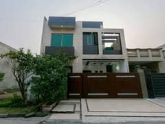 8 Marla Spacious House Available In P & D Housing Society - Block B1 For Sale