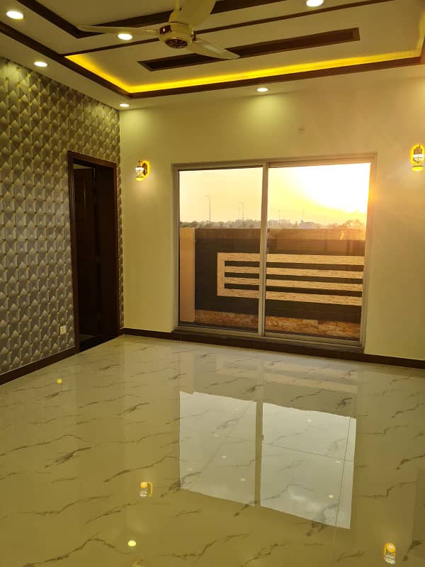 One Kanal Brand New Bungalow For Rent DHA Phase 7 Lahore. 9