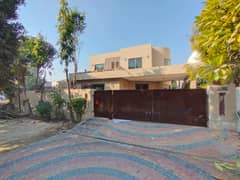 One Kanal Slightly Used Bungalow For Rent DD-Block DHA Phase 4 Lahore