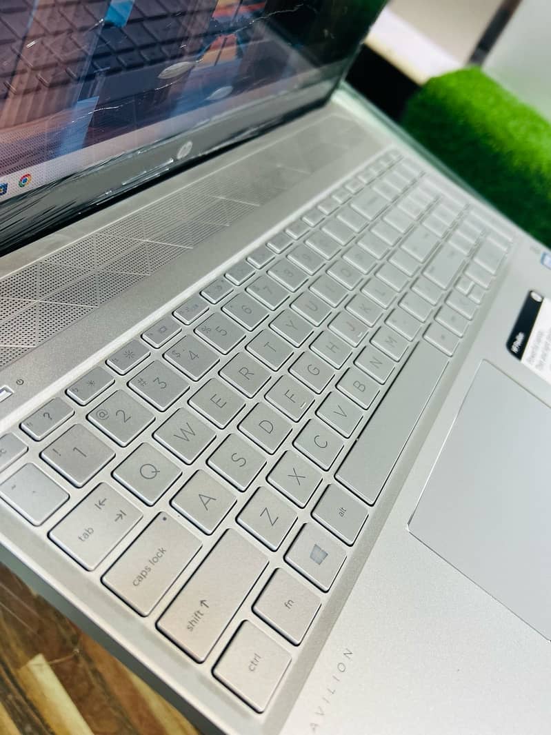 HP Pavilion 15 | Core i5 8th Gen | 8GB RAM | 256GB NVMe SSD | Touchsc 4