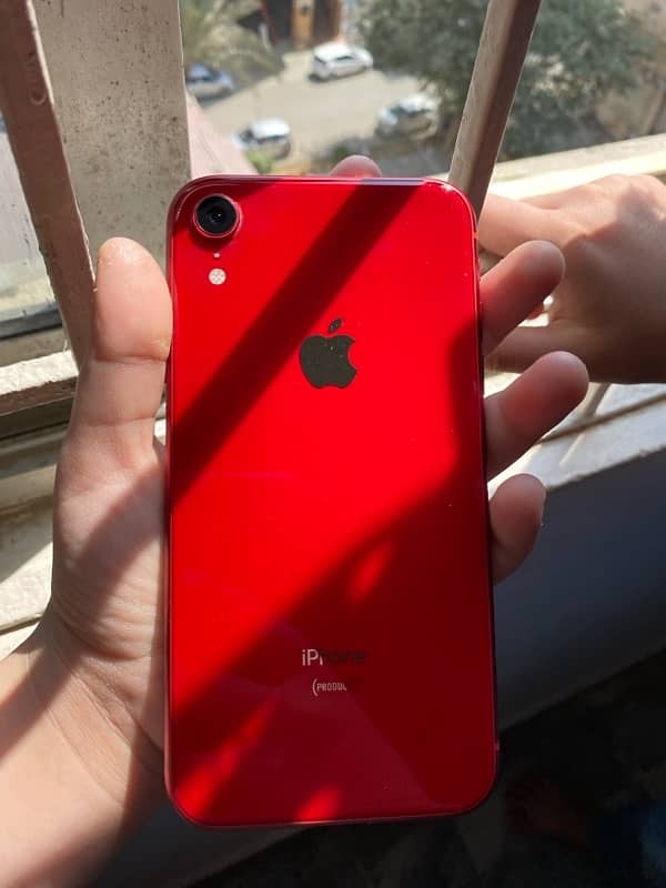 iphone xr in v. good condition 0