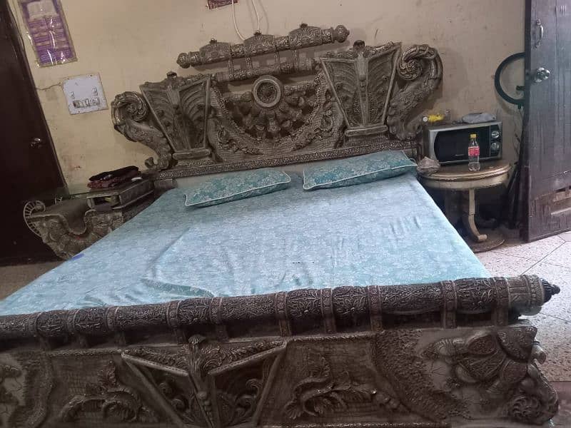 branded bed set for sale 0