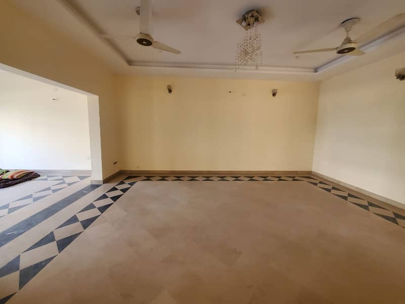 10 Marla House available for rent in C block Bahria town phase 8 21