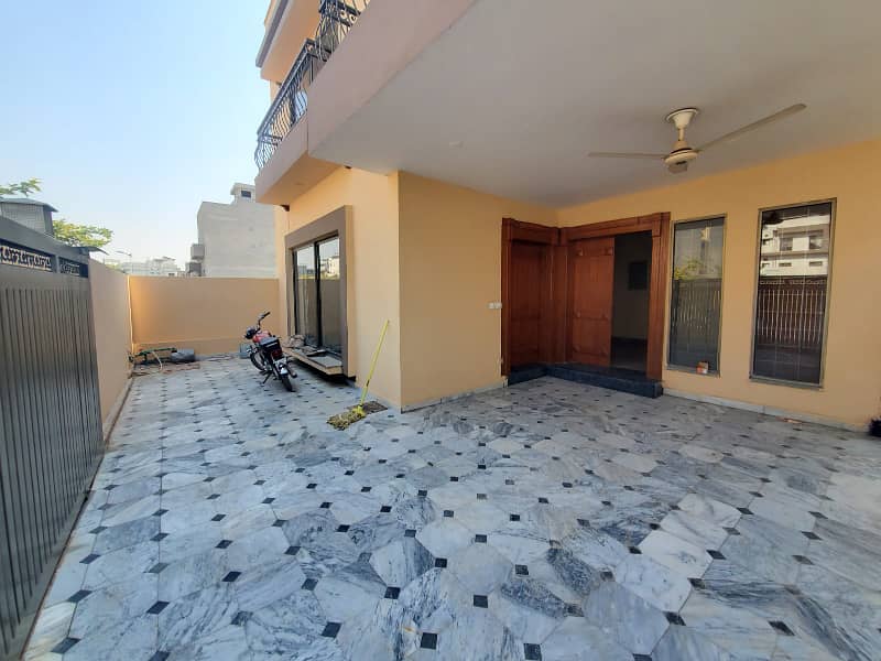 10 Marla House available for rent in C block Bahria town phase 8 30