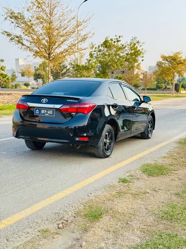 Toyota Corolla GLI Model 2016 3