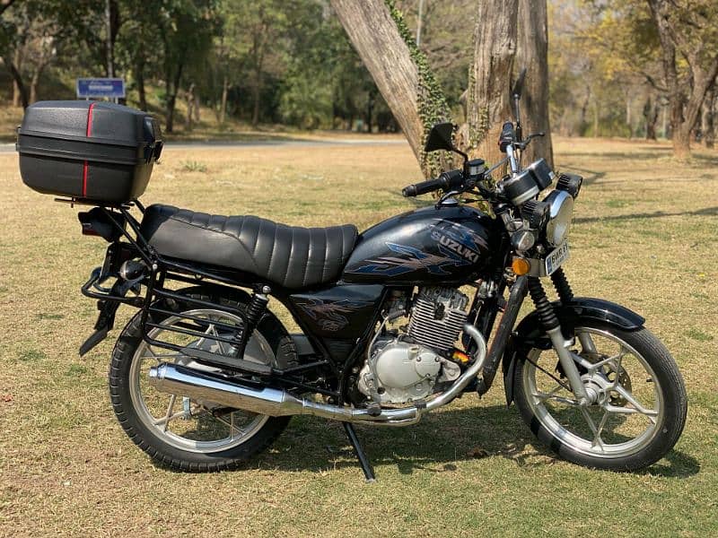 Suzuki GS 150 SE 1