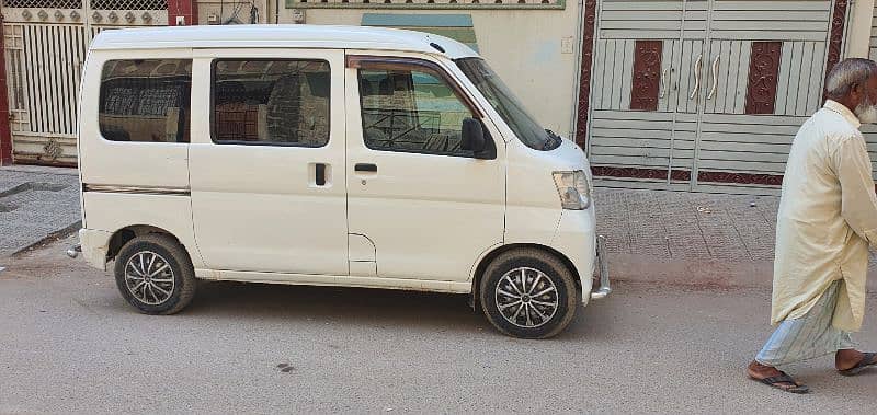 Daihatsu Hijet 2016 10