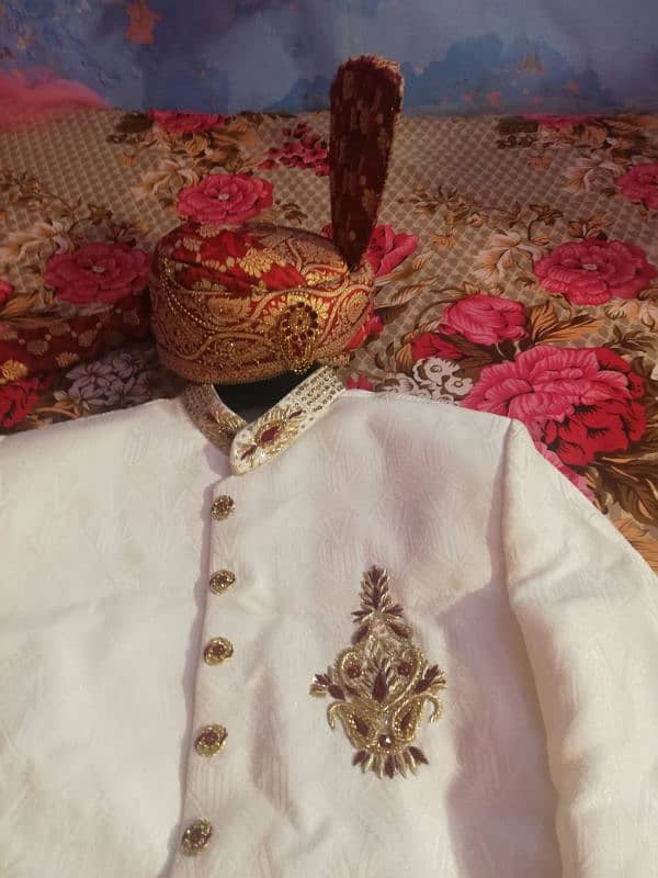 sherwani only few hours used serius buyers contact me 2