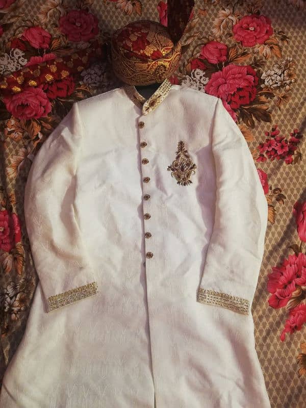 sherwani only few hours used serius buyers contact me 5