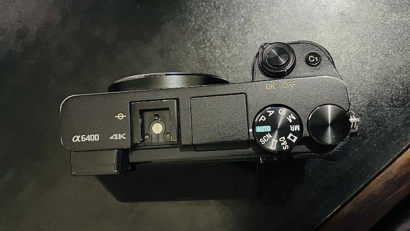 Sony A6400 With 16mm 1.4 Sale (Body With Box) 4