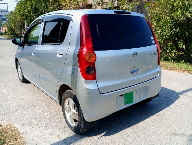 Daihatsu Mira 2012 3