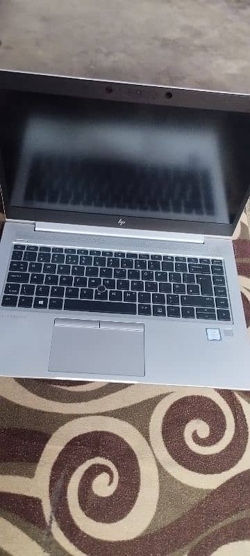 hp elitbook 840 G5 i5 8th gen 2