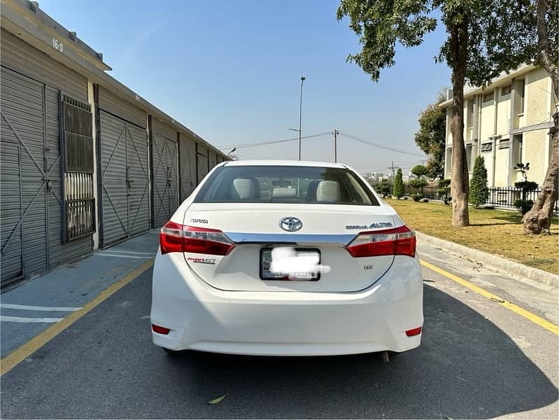 Toyota Corolla Altis 2016 1