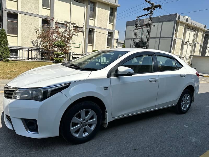 Toyota Corolla Altis 2016 4