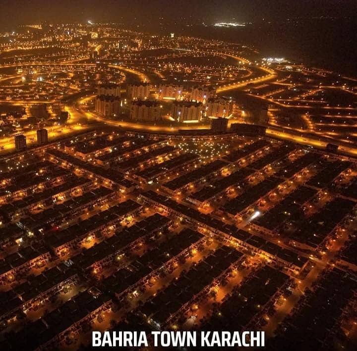 Daily weekly basis Furnished villa for rent in Bahria town karachi. 9