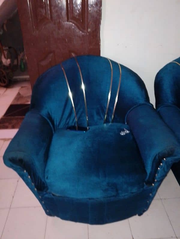 8 setter sofa set hai 1