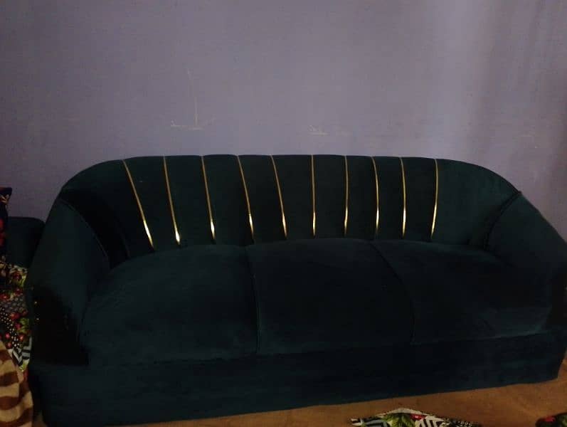 8 setter sofa set hai 3