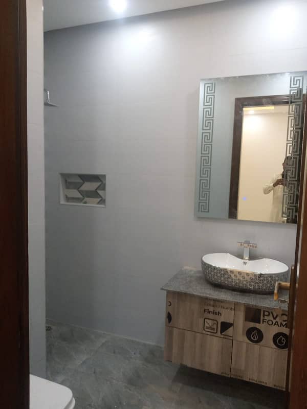 10 Marla House For Sale In Paragon City Lahore 23