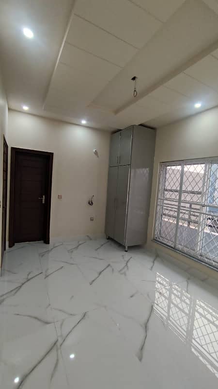 5 Marla Brand New House for Rent 27