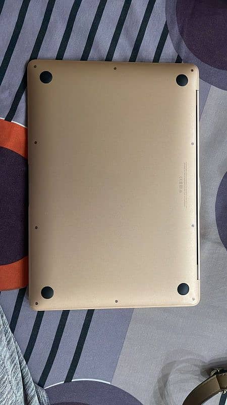 macbook air m1 8/256 2020 1