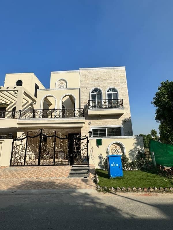 8 Marla Brand New House for In Heart of Bahria Nasheman 1