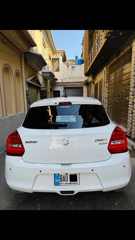 Suzuki Swift GLX CVT 2022 1