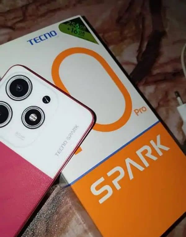 Tecno spark 10 pro 10/10 condition with box charger 4