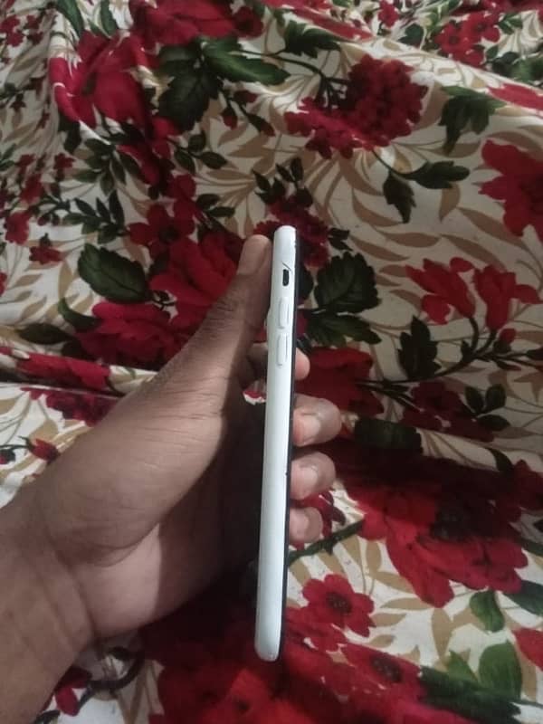 iPhone XR converted to 13 0