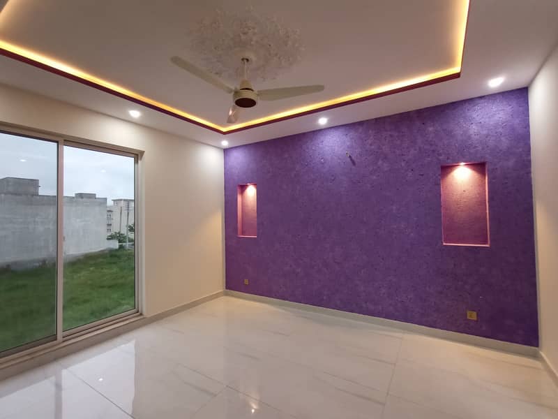 5 MARLA HOUSE ON TOP NOTCH LOCATION IS AVAILABLE FOR SALE IN DHA PHASE 11 RAHBAR 27