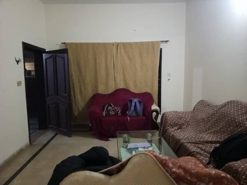 LOWER PORTION AVAILABLE FOR RENT IN MEHRAN BLOCK 1