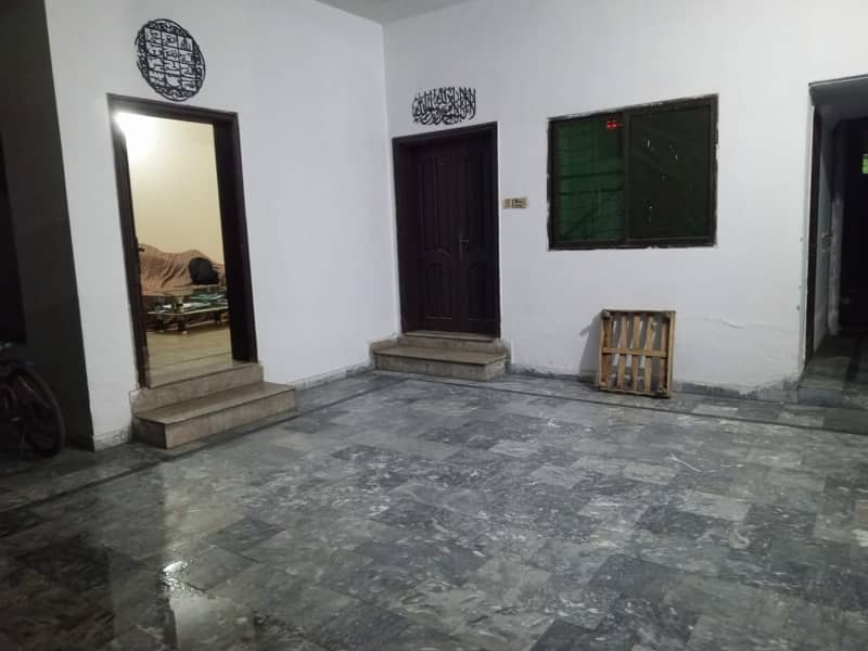 LOWER PORTION AVAILABLE FOR RENT IN MEHRAN BLOCK 13