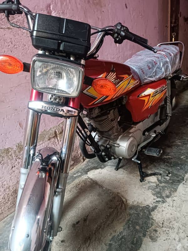 Honda CG 125cc Available for Sale 4