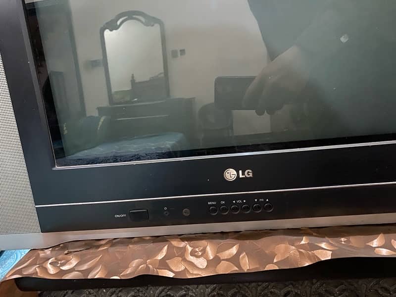 LG Television 0