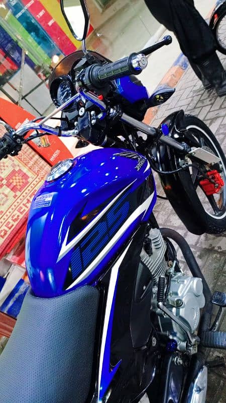 Honda CBf 125 11