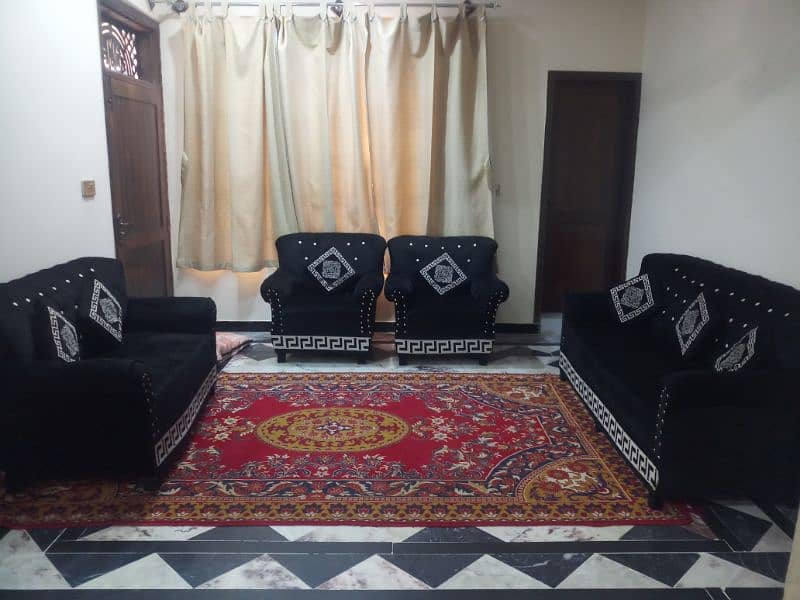 7 seats sofa set like new urgent sale 2