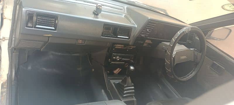 Nissan Sunny 1986 1