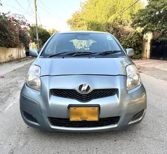 Toyota Vitz 2010 / 2013 automatic 1000cc 0