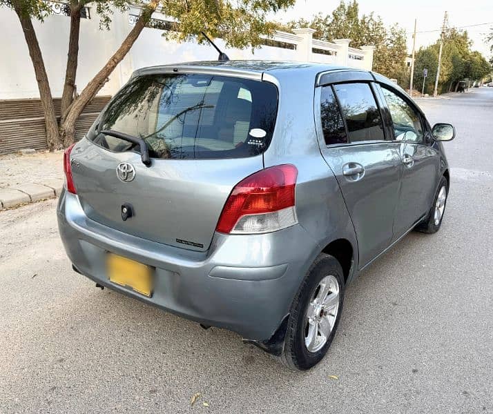 Toyota Vitz 2010 / 2013 automatic 1000cc 3