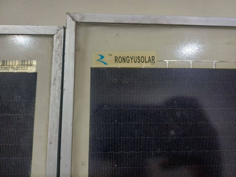 Rongyu solar panel 200 Watt 10.5 Amp 3