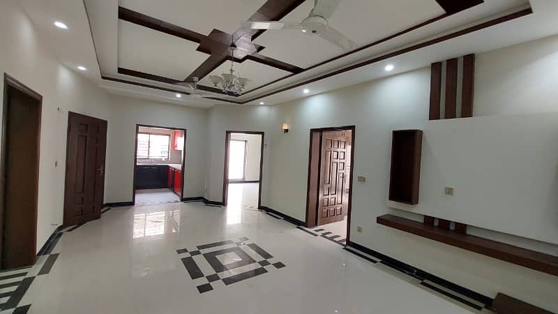 Ten Marla Non-Furnished Brand New Upper Portion Available For Rent In Bahria Town, Lahore. 4