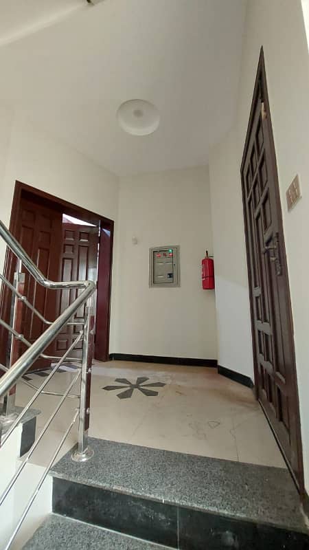 Ten Marla Non-Furnished Brand New Upper Portion Available For Rent In Bahria Town, Lahore. 8